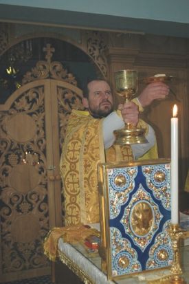 Настоятель Крестовоздвиженского храма (с. Крестовка) иерей Валерий Сацык