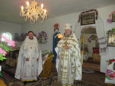 Божественная литургия в с. Новонатальевка