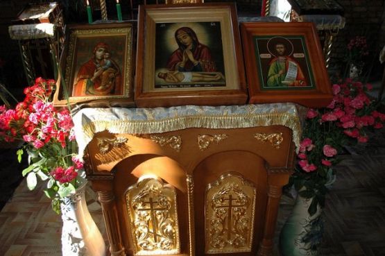 Праздник икон Божией Матери «Киево-Братской», «Не рыдай Мене Мати» и святого великомученика Иоанна Сочавского