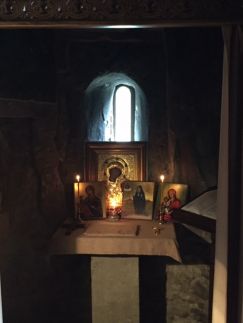 Фото к новости «Освящение икон на мощах преподобного Гавриила (Ургебадзе)»
