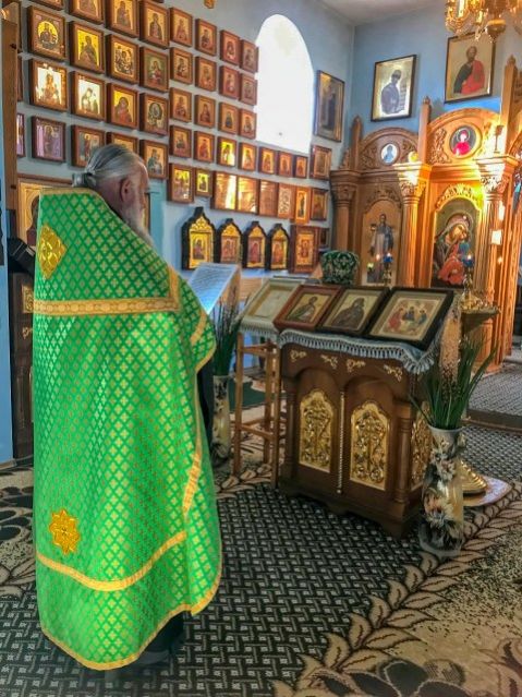 День чествования иконы Божией Матери «Киево-Братская» и памяти святого великомученика Иоанна Сочавского
