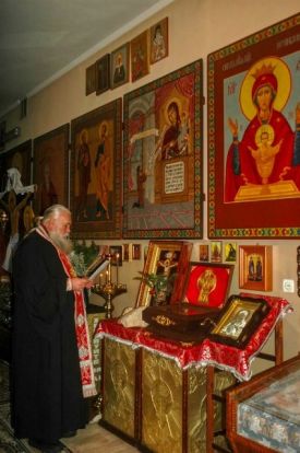 День чествования икон Божией Матери «Тихвинская»(Слезоточивая), «Порт-Артурская» и памяти святого вмч. Феодора Тирона