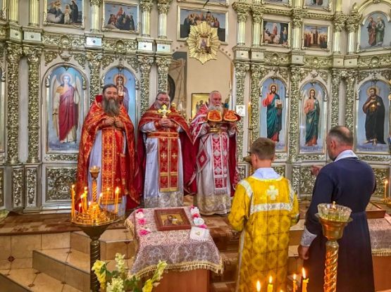 Традиционный Крестный ход из Чаплинки в Асканию-Нова