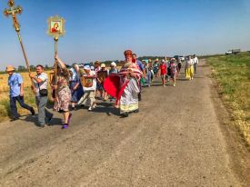 Традиционный Крестный ход из Чаплинки в Асканию-Нова