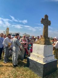 Традиционный Крестный ход из Чаплинки в Асканию-Нова