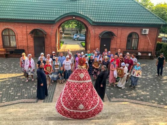 Традиционный Крестный ход из Чаплинки в Асканию-Нова