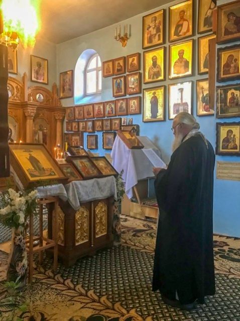 День чествования иконы Божией Матери «Избавительница», памяти прп. Зосимы Соловецкого и прп. Александра Свирского