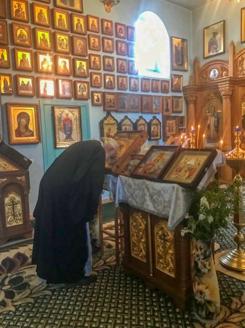 День чествования иконы Божией Матери «Избавительница», памяти прп. Зосимы Соловецкого и прп. Александра Свирского