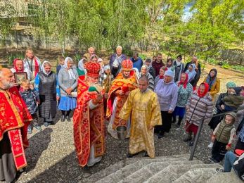 Божественная литургия в с. Надеждовка