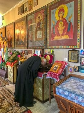 Праздник чествования иконы Божией Матери ''Разрешительница'', день памяти святых праведного Иова Многострадального и преподобного Иова Почаевского
