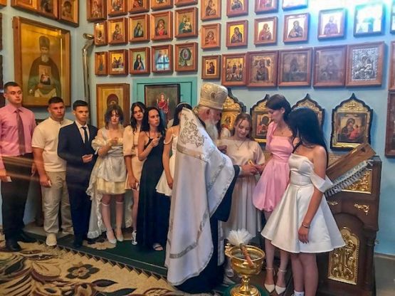 Благословение выпускников общеобразовательной школы поселка Аскания Нова