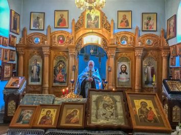 День чествования икон Божией Матери и памяти святого Нила Столобенского