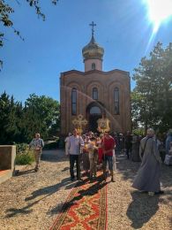 Традиционный Крестный ход из Чаплинки в Асканию-Нова