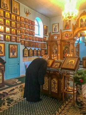 Святый равноапостольный княже Владимире, моли Бога о нас!
