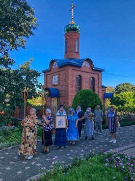 Божественная литургия в день принесения чудотворной иконы Божией Матери «Мати Молебница»