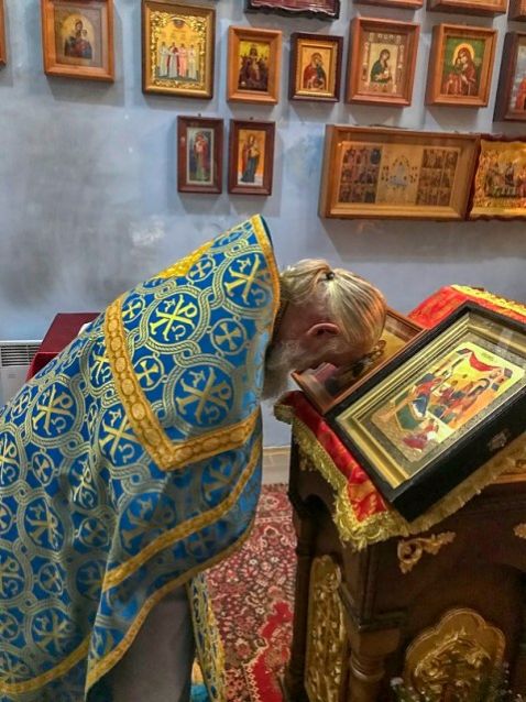 Ночная Божественная литургия
