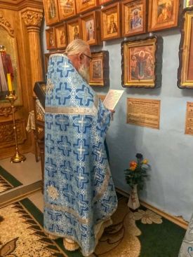 Ночная Божественная Литургия