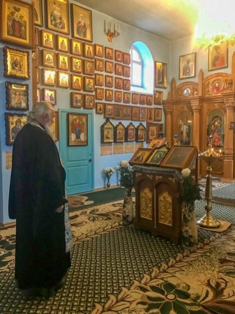 Молебен у святынь