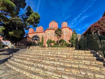 Фото к новости «Наш настоятель на Святой Горе Афон»