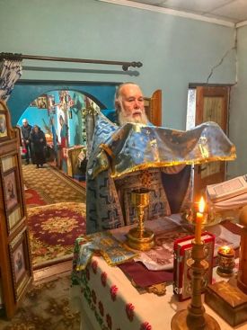 Божественная литургия в с. Хлебодаровка