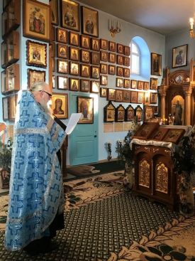 День чествования иконы Божией Матери «Критская» и памяти святой мученицы Анисии