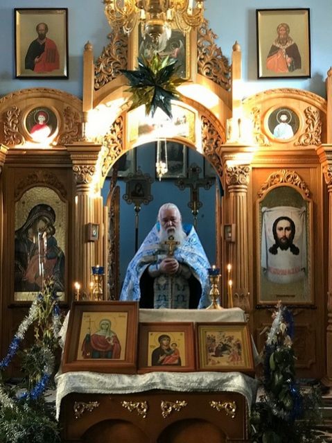 День чествования иконы Божией Матери «Критская» и памяти святой мученицы Анисии