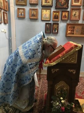 Ночная Божественная Литургия