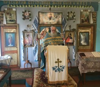 Божественная литургия в с. Хлебодаровка