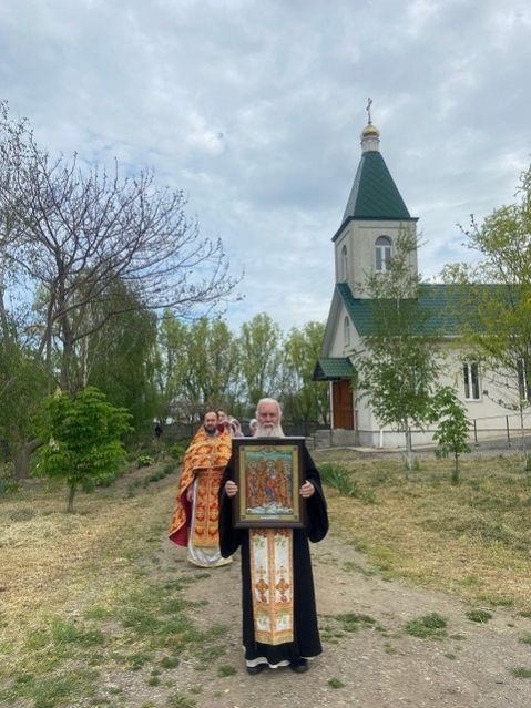 Божественная литургия в с. Надеждовка