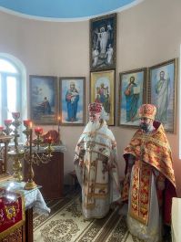Божественная литургия в с. Надеждовка