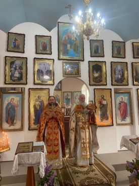 Божественная литургия в с. Надеждовка