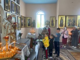 Божественная литургия в с. Надеждовка