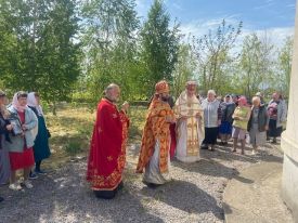 Божественная литургия в с. Надеждовка