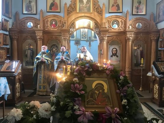 Престольный праздник Божией Матери в честь Ее иконы «Мати Молебница»