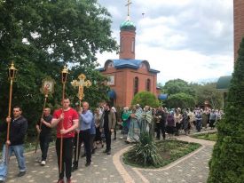 Престольный праздник Божией Матери в честь Ее иконы «Мати Молебница»