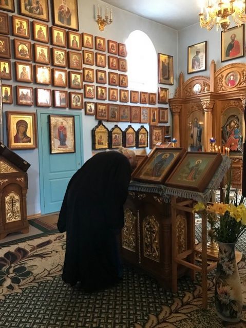 День чествования икон Божией Матери «У источника» Пюхтицкая и «Заступница» («Адвоката»)