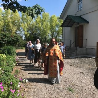 Традиционный Крестный ход из Чаплинки в Асканию-Нова