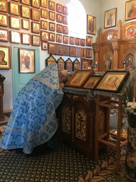 День чествования иконы Божией Матери «Толгская», памяти святителя Мирона Критского и святых преподобных Зосимы и Савватия Соловецких