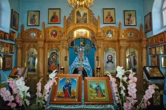 День чествования иконы Божией Матери «У источника» Пюхтицкая