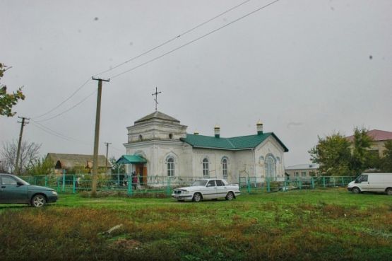 Освящение крестов и куполов в с. Строгановка