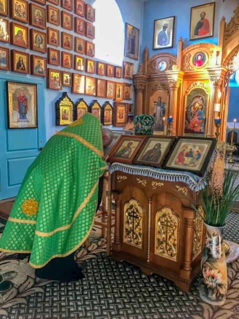 День чествования иконы Божией Матери «Киево-Братская» и памяти святого великомученика Иоанна Сочавского