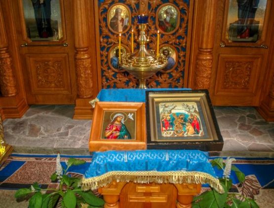 День чествования икон Божией Матери «Неупиваемая Чаша» и памяти святой великомученицы Ирины Македонской