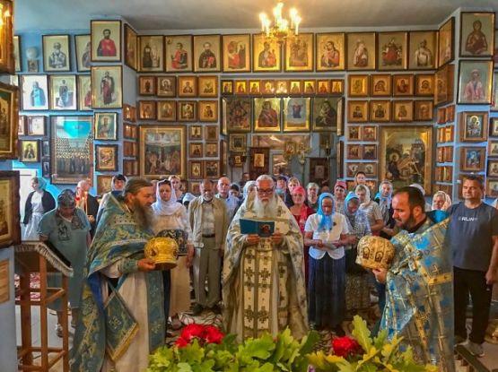 Престольный праздник Божией Матери в честь Ее иконы «Мати Молебница»