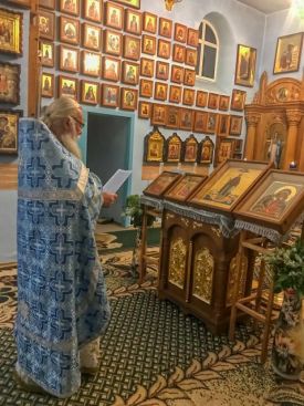 Ночная Божественная литургия