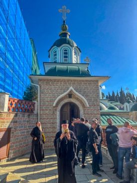 Фото к новости «Приобретение икон на Святой Горе Афон для нашего храма»