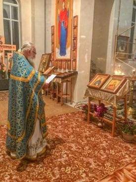 Ночная Божественная литургия