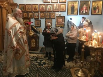 Божественная литургия в новогоднюю ночь