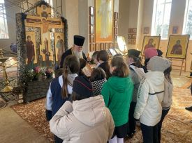 Учащиеся и педагоги Асканийской и Хлебодаровской школ посетили храмовый комплекс