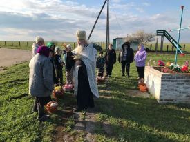 Освящение куличей и пасок на отделениях нашего поселка
