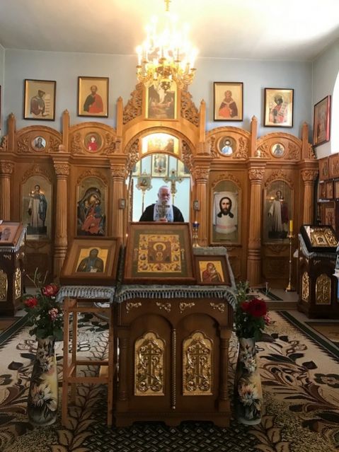 Акафист у святынь